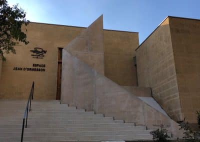 Construction d&rsquo;escaliers du centre culturel à Bouc Bel Air